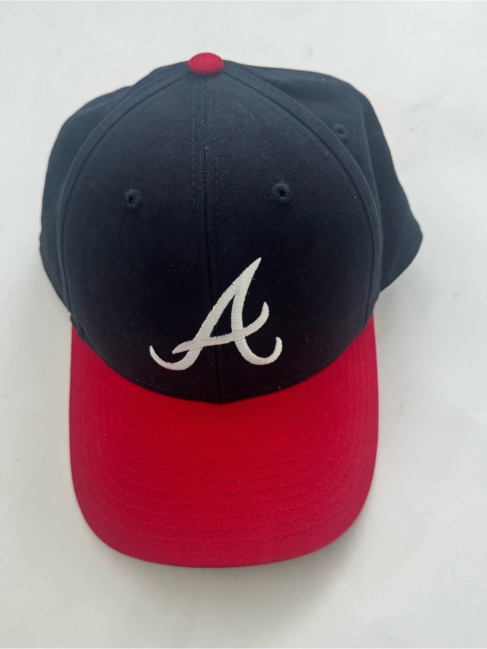 Atlanta Braves Baseball Cap Hat Fan Favorite Genuine MLB Navy Red Strapback Logo